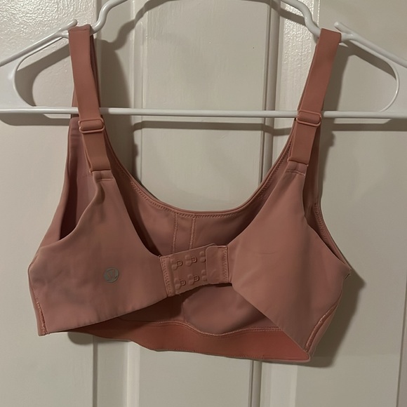 Size 6 C/D cup size - Picture 2 of 4